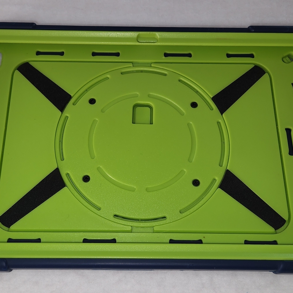 ***SOLD***10" Protective Tablet Case & Rubber Skin